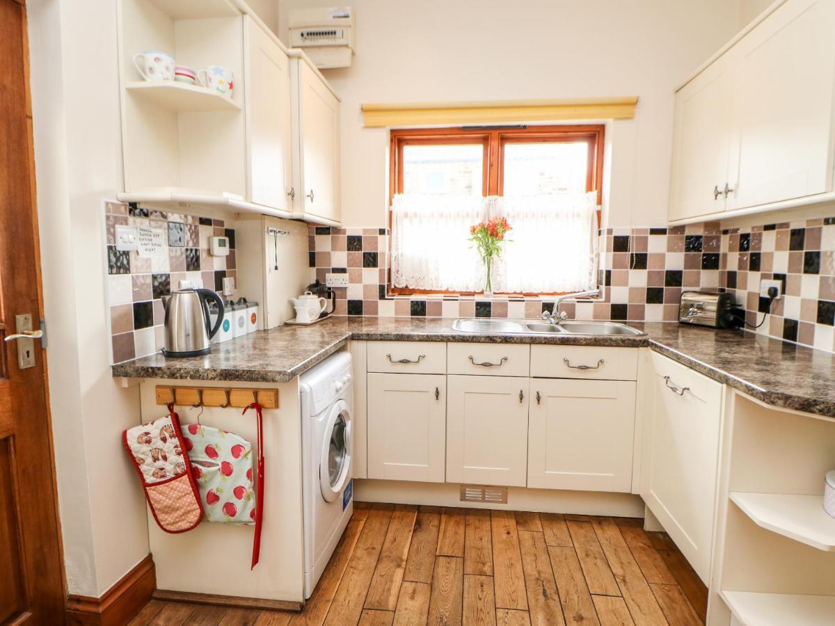 Gromit Cottage Рипън Екстериор снимка